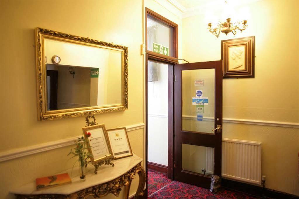Hamilton Court Hotel Chester Exterior foto